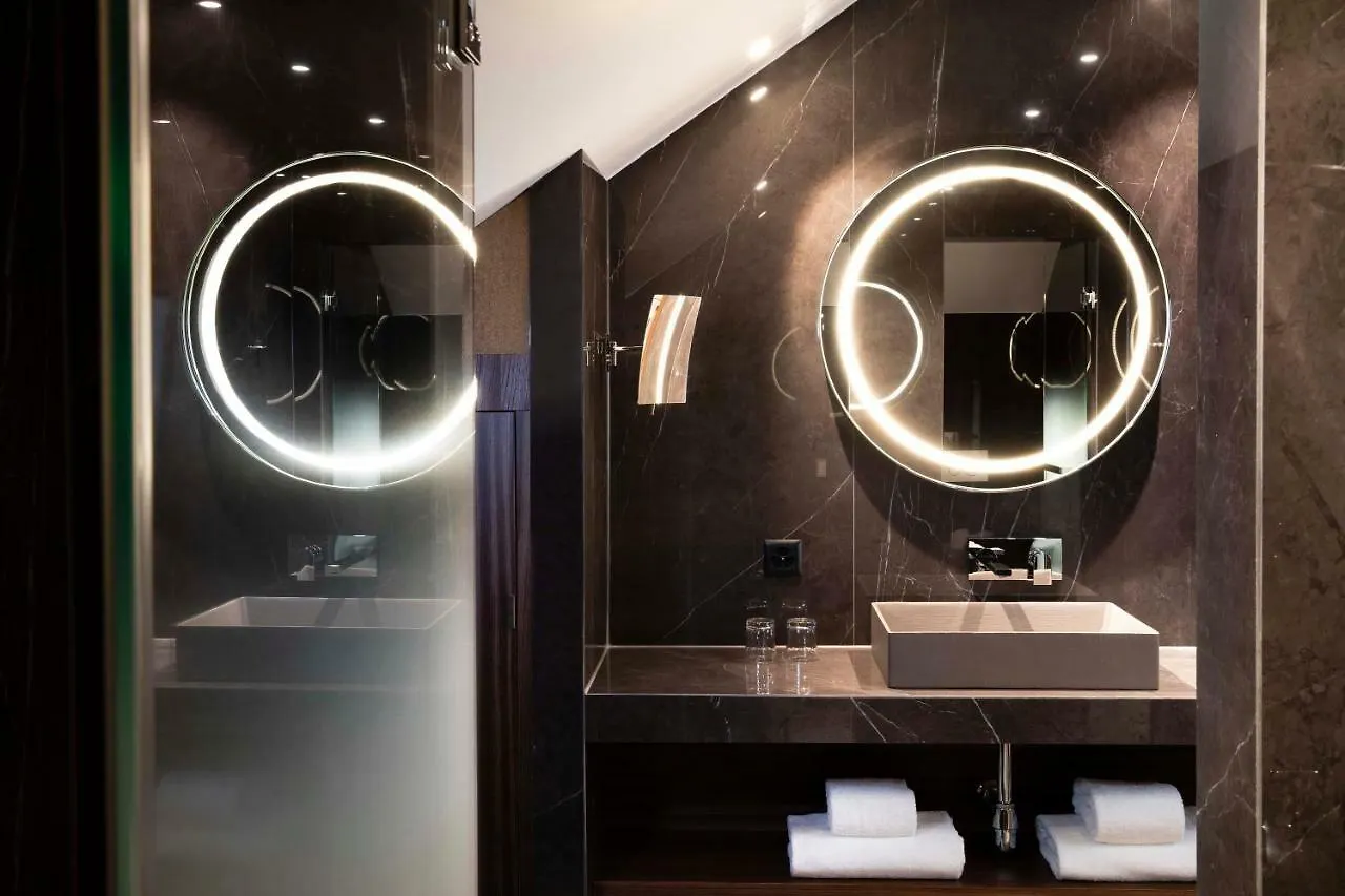Hotel D Genève 4*,  Zwitserland